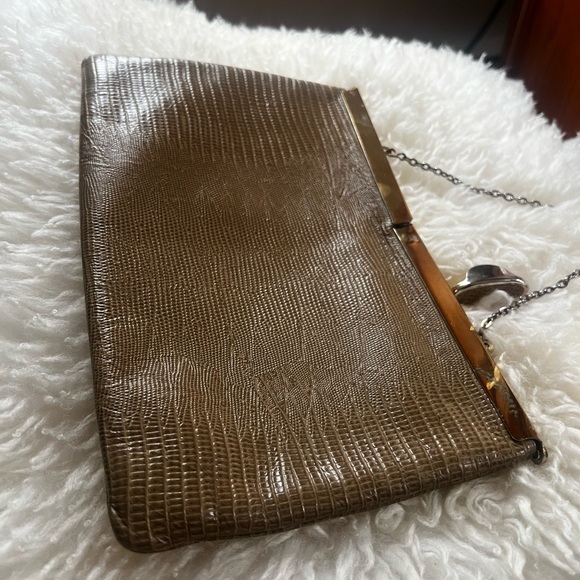 Vintage leather Etra genuine beige leather Evening Clutch with Chain Handle - Picture 4 of 11